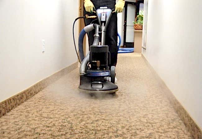 Okmeydanı'nda Yerinde Halı Yıkama Hizmeti